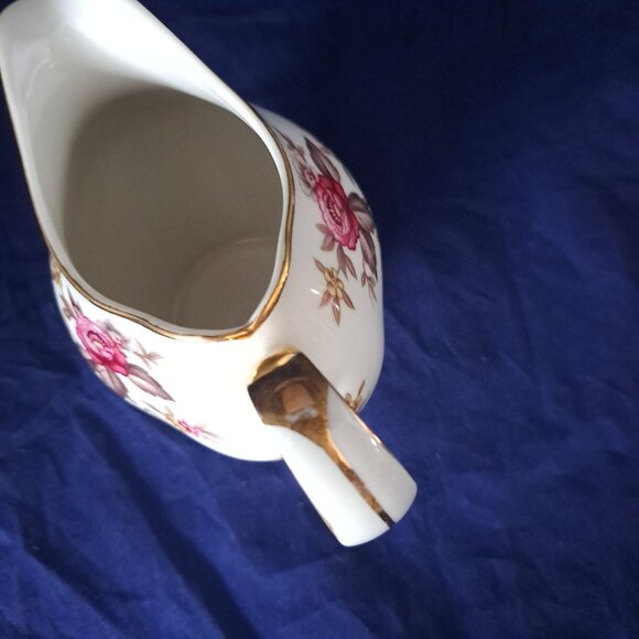 Vintage Norleans China Creamer Floral Pattern With Gold Trim - Picture 6 of 14